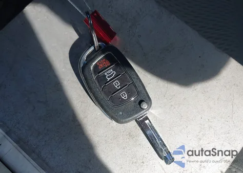 2017 Hyundai Santa Fe Sport 2.4L z USA, uszkodzony, nr VIN 5XYZT3LBXHG383027